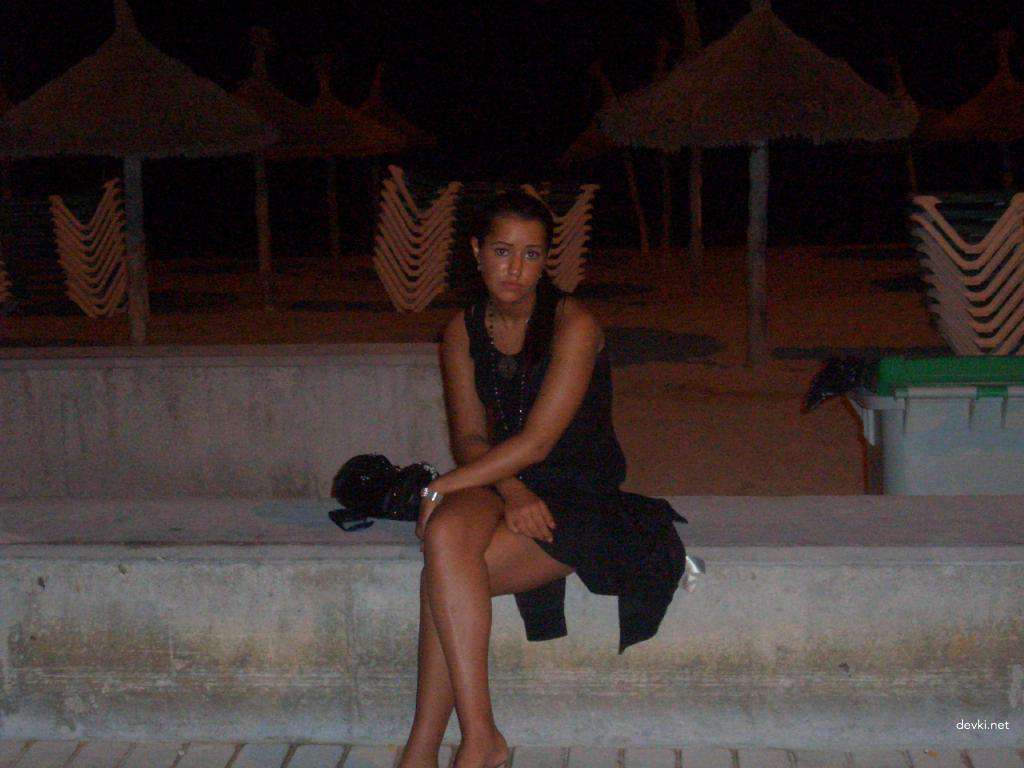 Hot Babe Deepthroats Cock: Amateur Porn Photo