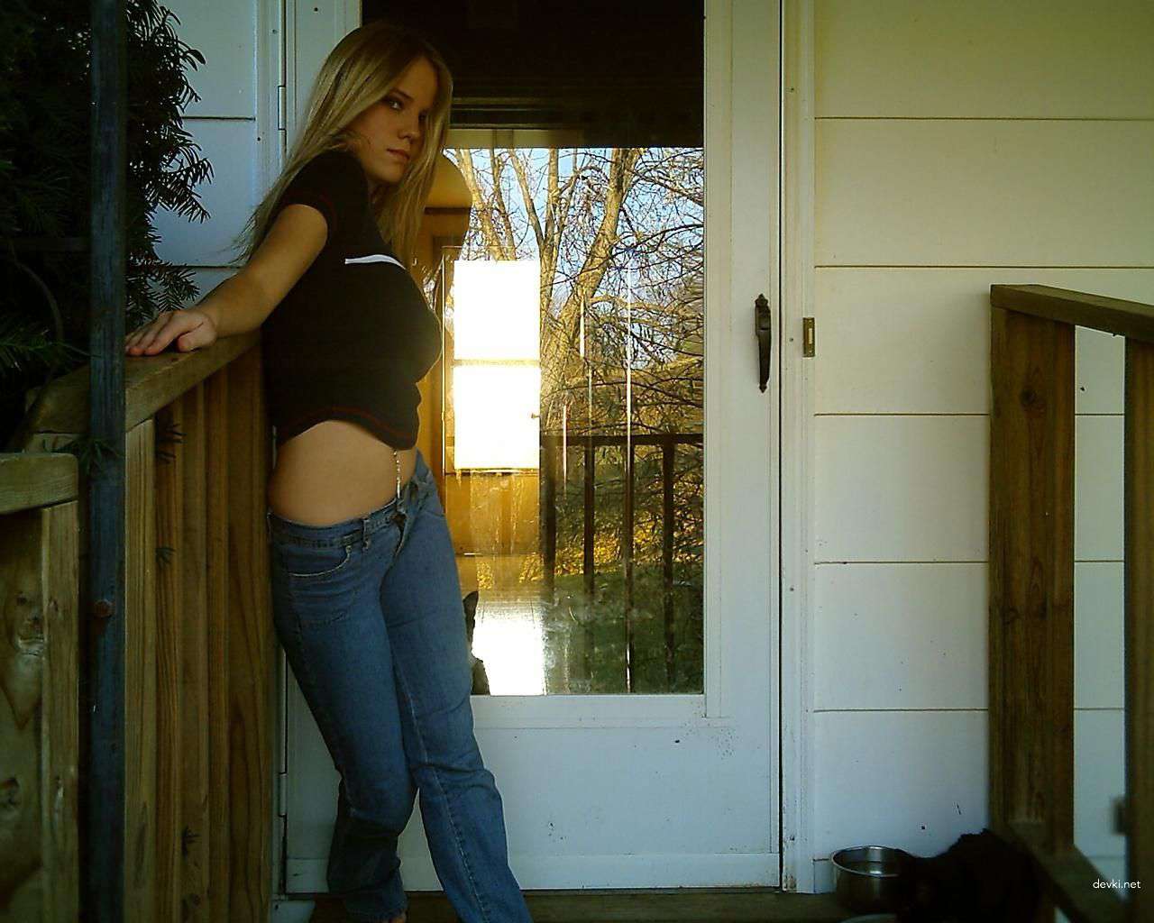 Hot Chick with Amazing Tits - Explicit Amateur Photo