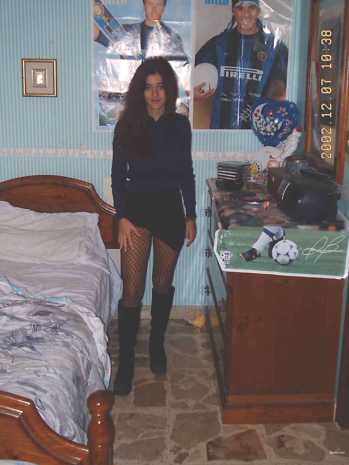 Private Photo of Busty Amateur Girl: Explicit and Bold!