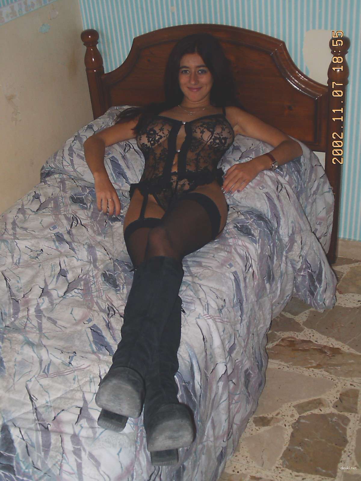Private Photo of Busty Amateur Girl: Explicit and Bold!