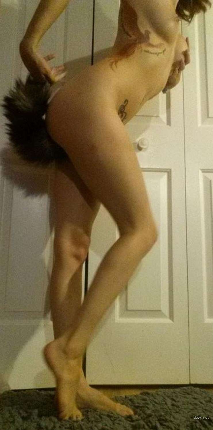 Naked Slut with Tail in Ass - Explicit Amateur Photo