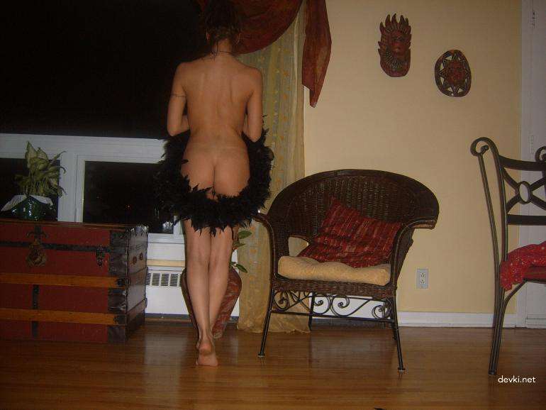 Naked Wife Sucks Cock: Hot Amateur Blowjob Photo