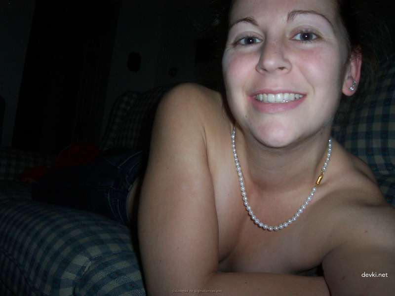 Amateur Slut's Explicit Homemade Porn Photos