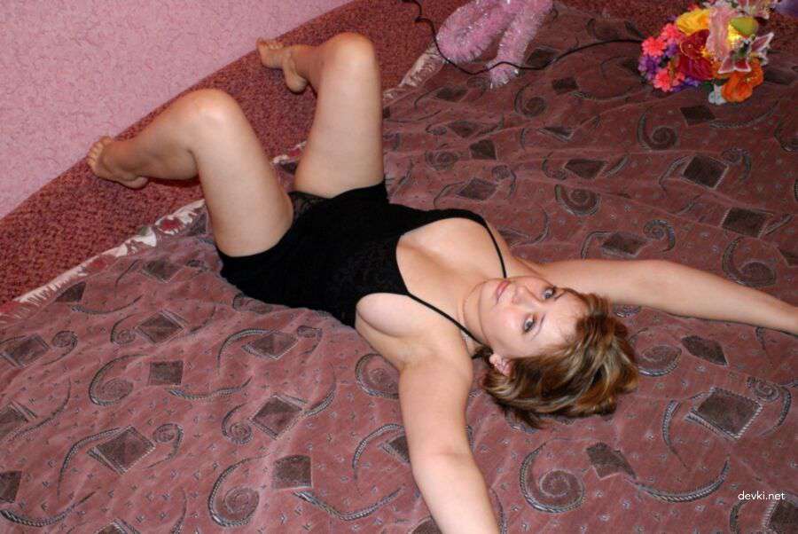 Russian Amateur Slut's Explicit Homemade Porn Pics