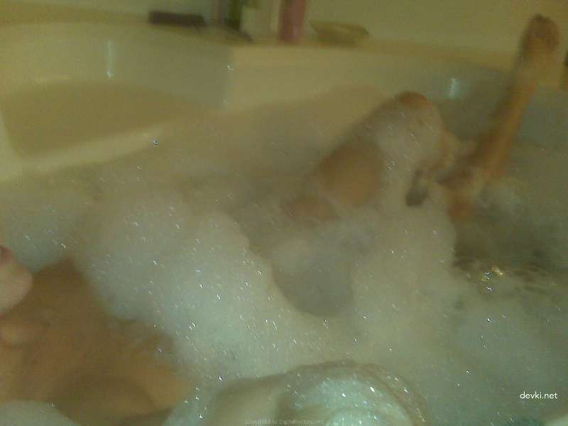 Capturing Wet Pussy: Amateur Porn Photo Shoot