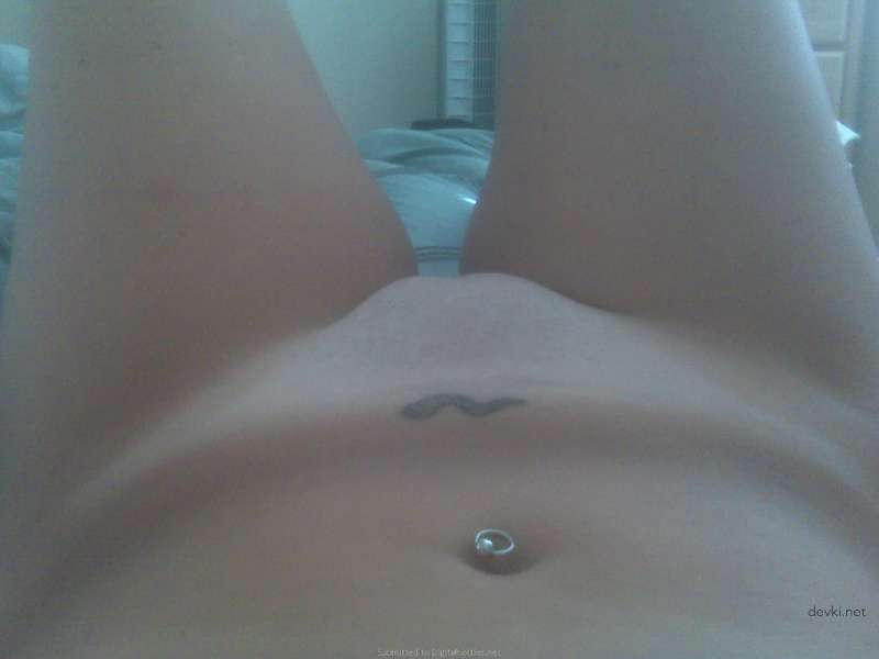 Capturing Wet Pussy: Amateur Porn Photo Shoot