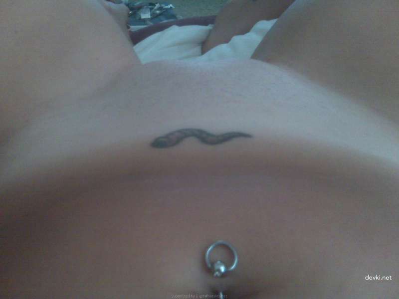 Capturing Wet Pussy: Amateur Porn Photo Shoot