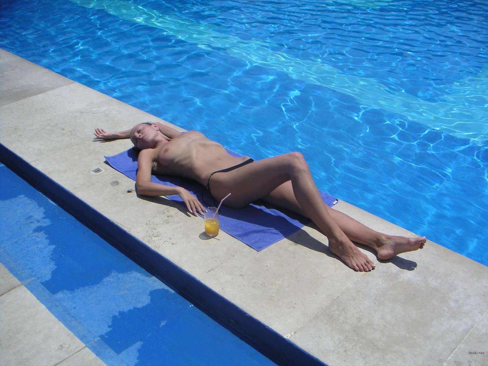 Amateur XXX Pics: Hot and Explicit Sex Photos for Your Pleasure!