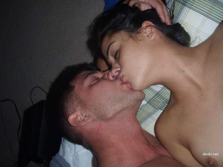 Amateur Girl Sex Photos: Hot XXX Pics of Naughty Girlfriend