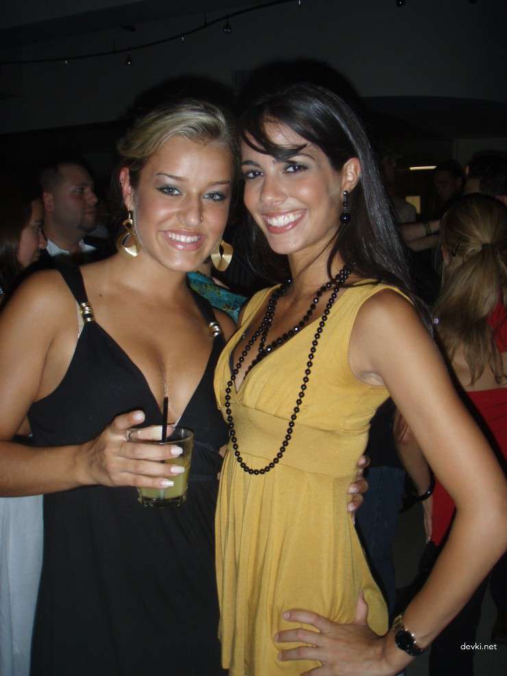 Amateur Girl Sex Photos: Hot XXX Pics of Naughty Girlfriend