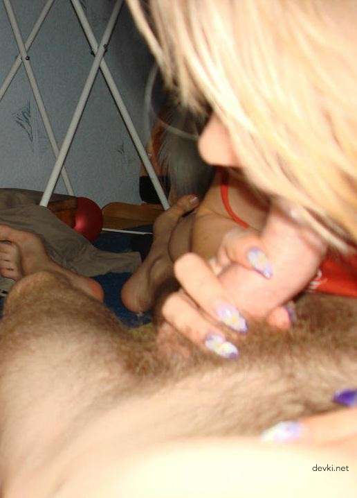 Russian Woman Double Blowjob: Explicit Amateur Porn Photo