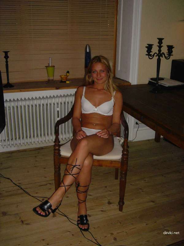 Hot Ukrainian Amateur's Explicit Sex Games - Naked and Naughty Photos