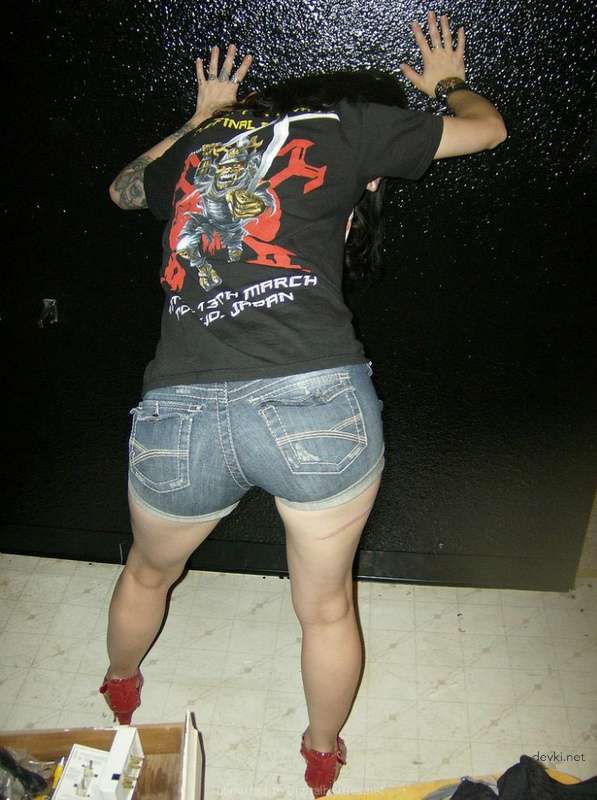 Amateur Woman Squeezes Nipples and Engages in Hardcore Sex