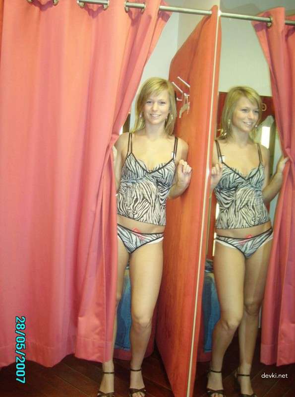 Private Blonde Amateur Porn: Explicit Sex Photos