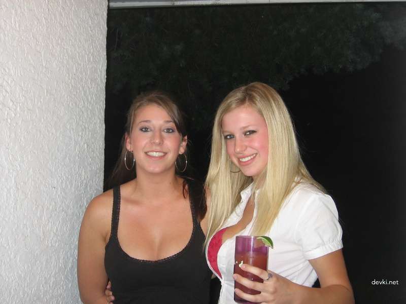 Private Porn of a Lovely Beauty: Explicit Amateur Sex Photos