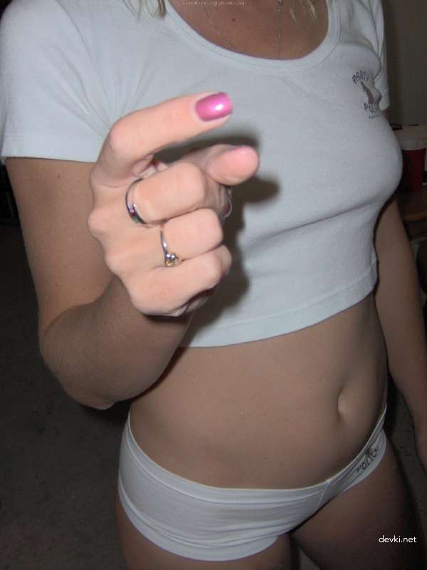 Private Porn of a Lovely Beauty: Explicit Amateur Sex Photos