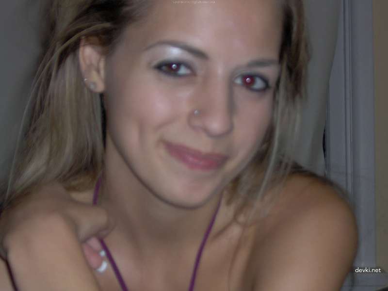 Private Porn of a Lovely Beauty: Explicit Amateur Sex Photos