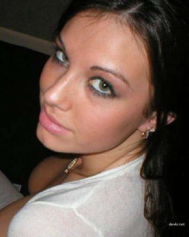 Hot Young Wife Enjoys Hardcore Group Sex - Amateur Porn Photo