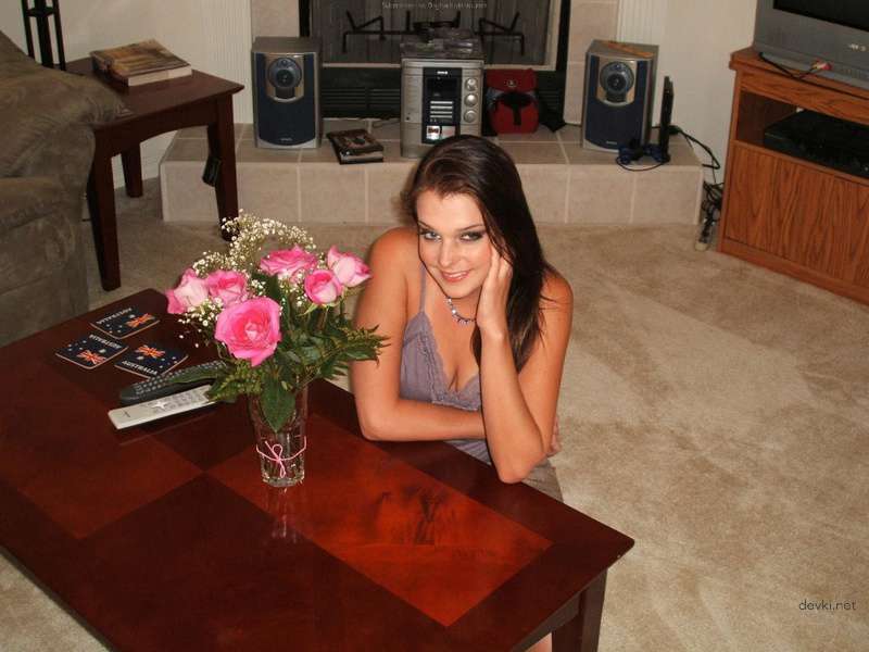 Hot Young Wife Sucking Cock - Amateur Porn Photo