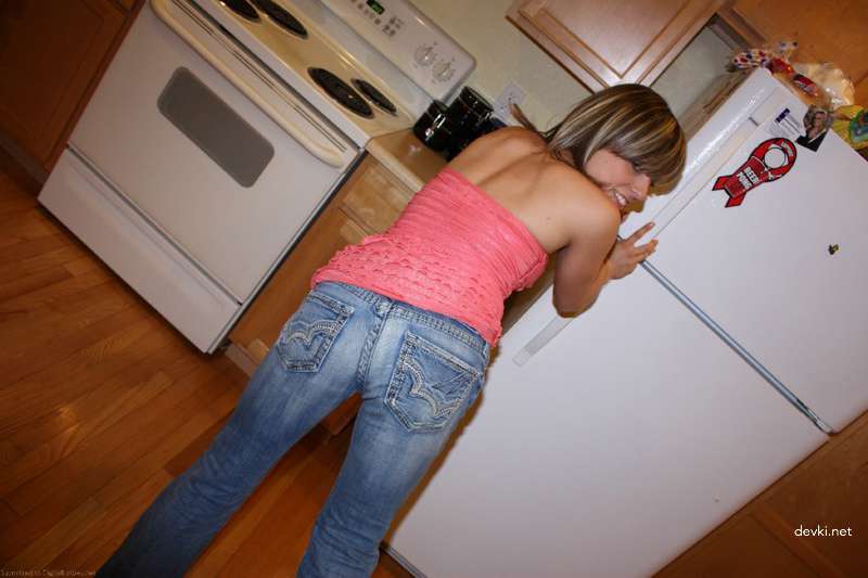 Drunk Girlfriend Fucked Doggy Style - Amateur Porn Photo