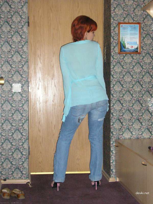 Private Collection of Amateur Erotic Photos: Explicit and Sensual Content