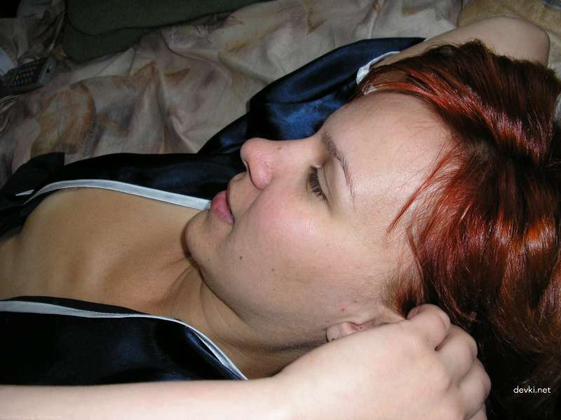Private Collection of Amateur Erotic Photos: Explicit and Sensual Content