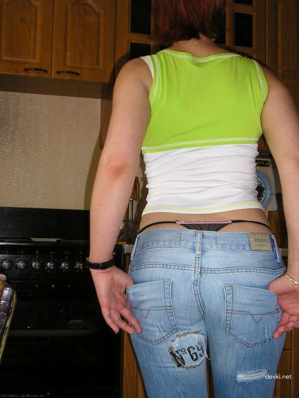 Private Collection of Amateur Erotic Photos: Explicit and Sensual Content