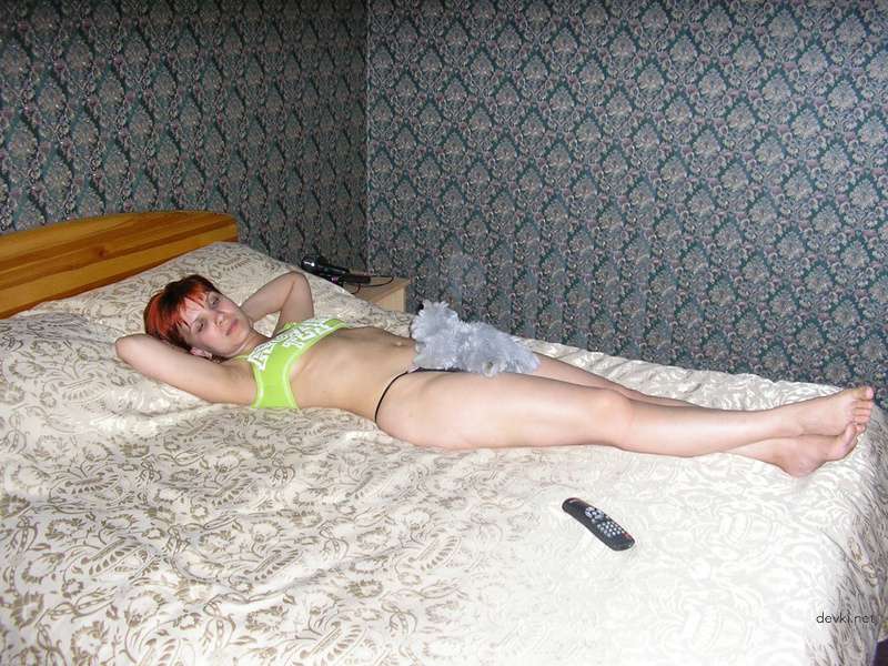 Private Collection of Amateur Erotic Photos: Explicit and Sensual Content