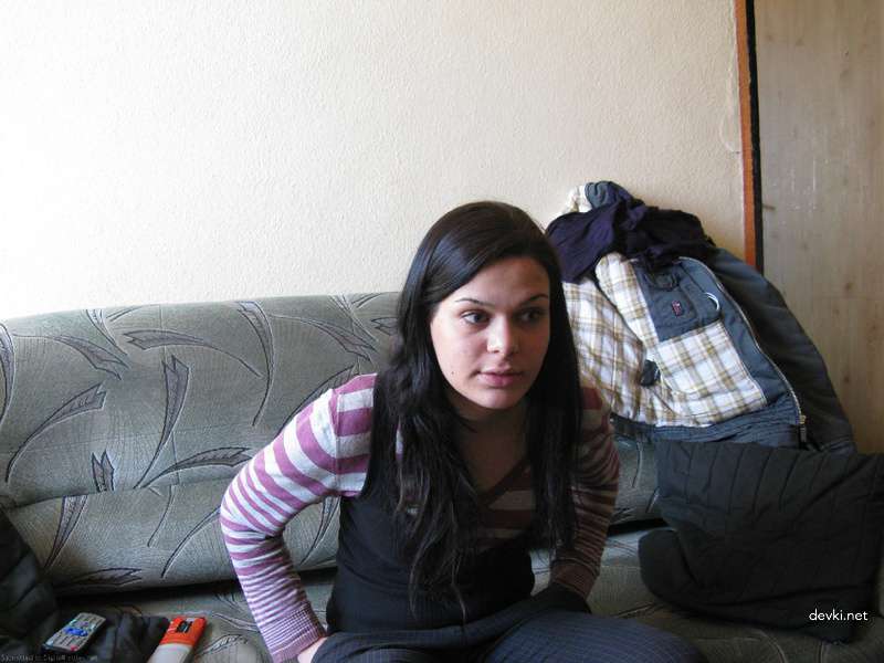 Naked girl showers and sucks cock - Explicit amateur porn photos