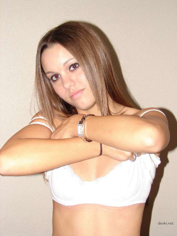 Private Amateur Porn: Naked Prostitute Exposed in Explicit Photos