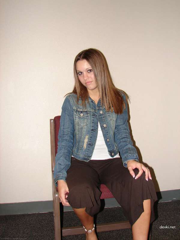 Private Amateur Porn: Naked Prostitute Exposed in Explicit Photos