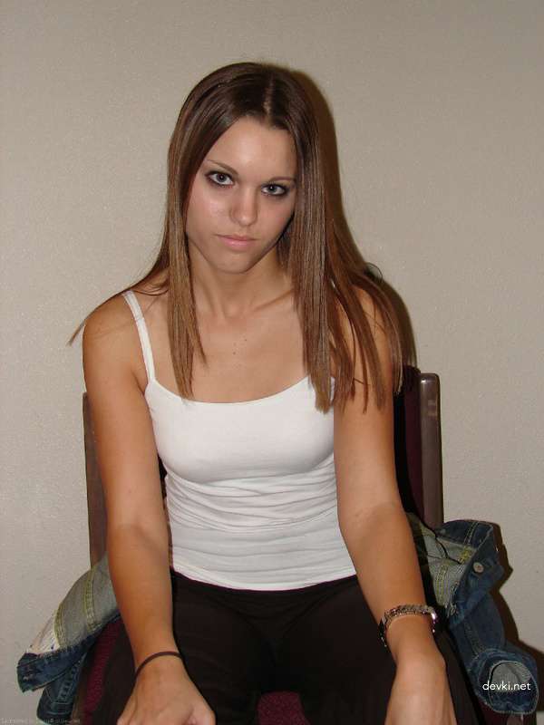 Private Amateur Porn: Naked Prostitute Exposed in Explicit Photos