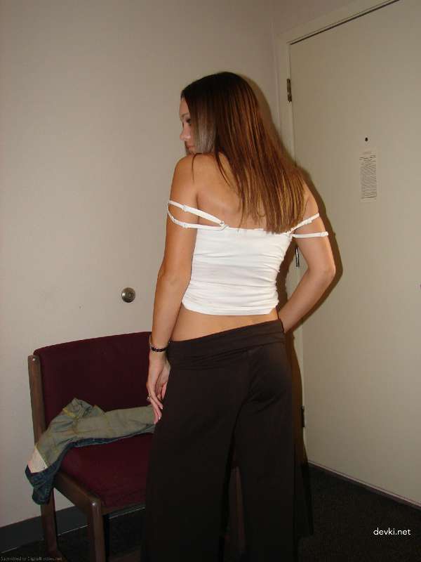 Private Amateur Porn: Naked Prostitute Exposed in Explicit Photos