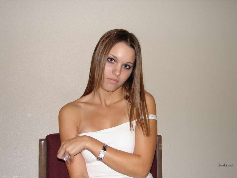 Private Amateur Porn: Naked Prostitute Exposed in Explicit Photos