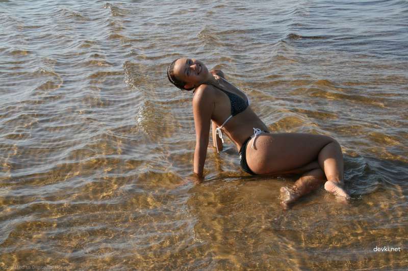Amateur Girl Erotic Photos: Explicit and Sensual Nudity for Adults