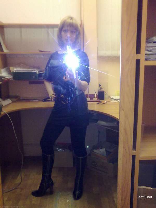 Raw Nude Mirror Selfie: Explicit Amateur Naked Photo