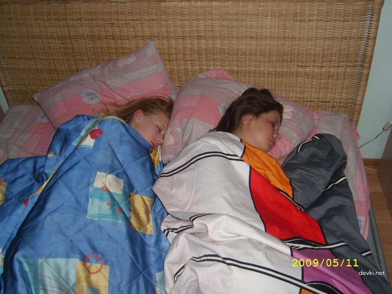 Amateur Cunnilingus Enthusiasts: Explicit Oral Sex Photos