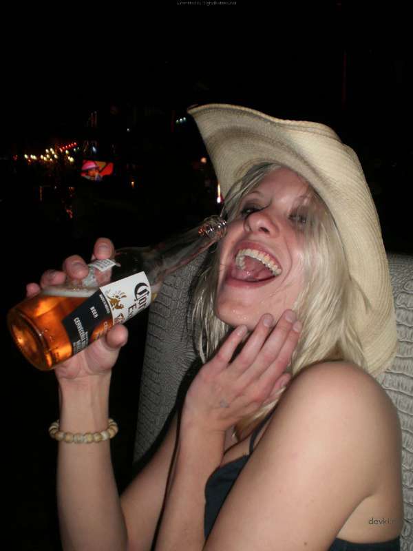 Fucked Drunk Slut: Amateur Porn Photo with Explicit Content