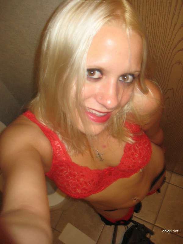 Fucked Drunk Slut: Amateur Porn Photo with Explicit Content