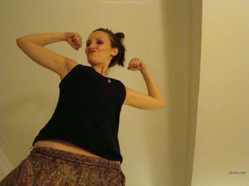 Amateur Teen Girl Fucks Boyfriend - Explicit Homemade Porn Photo