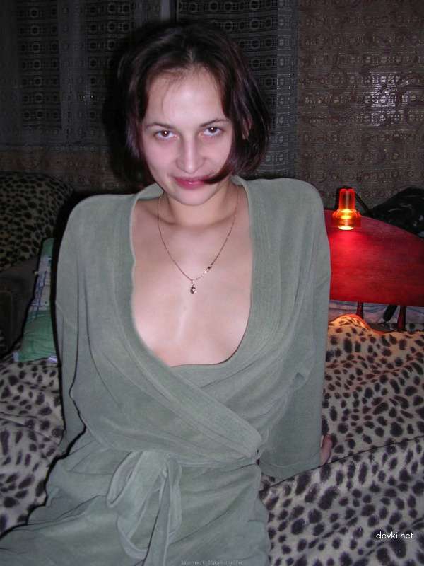 Hot Amateur Masturbating with Dildo - Explicit Solo Porn Pics