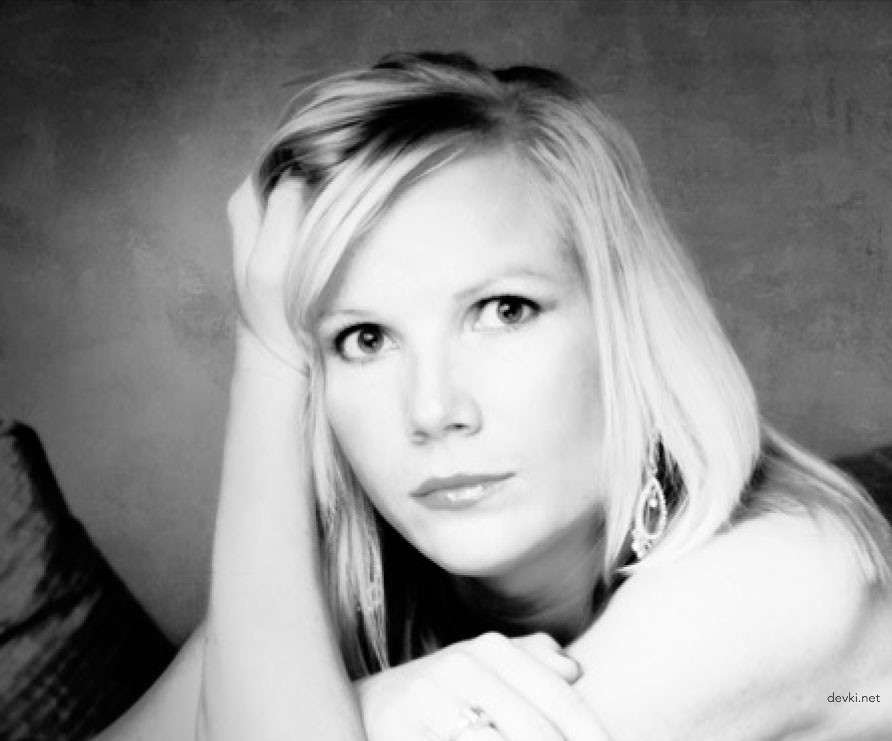 Blonde Amateur Porn: Explicit Erotic Album with Hot Photos