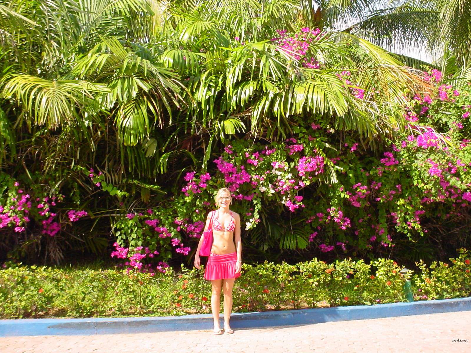 Blonde Amateur Porn: Explicit Erotic Album with Hot Photos