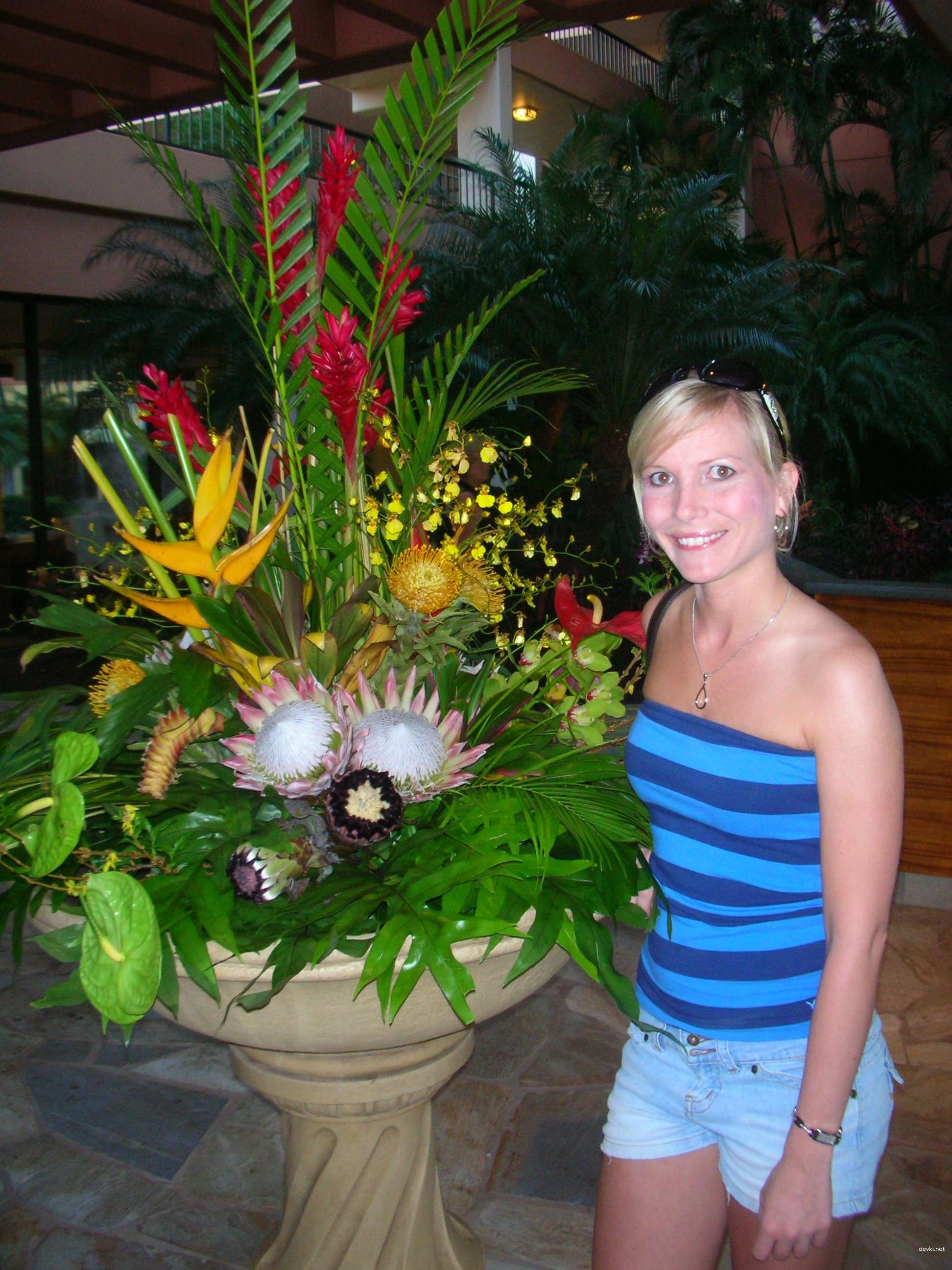 Blonde Amateur Porn: Explicit Erotic Album with Hot Photos