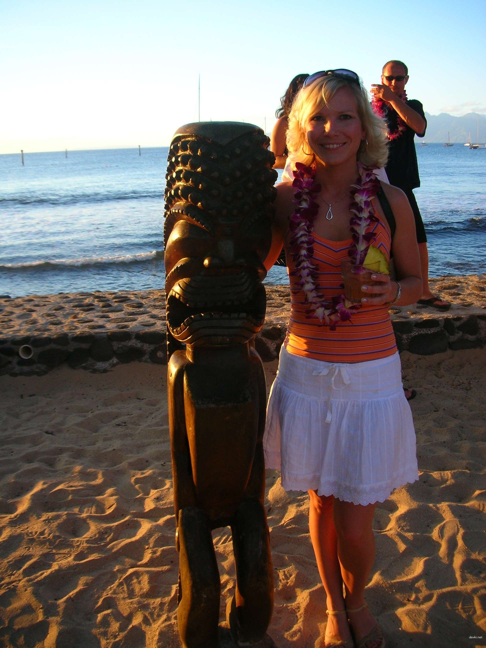 Blonde Amateur Porn: Explicit Erotic Album with Hot Photos