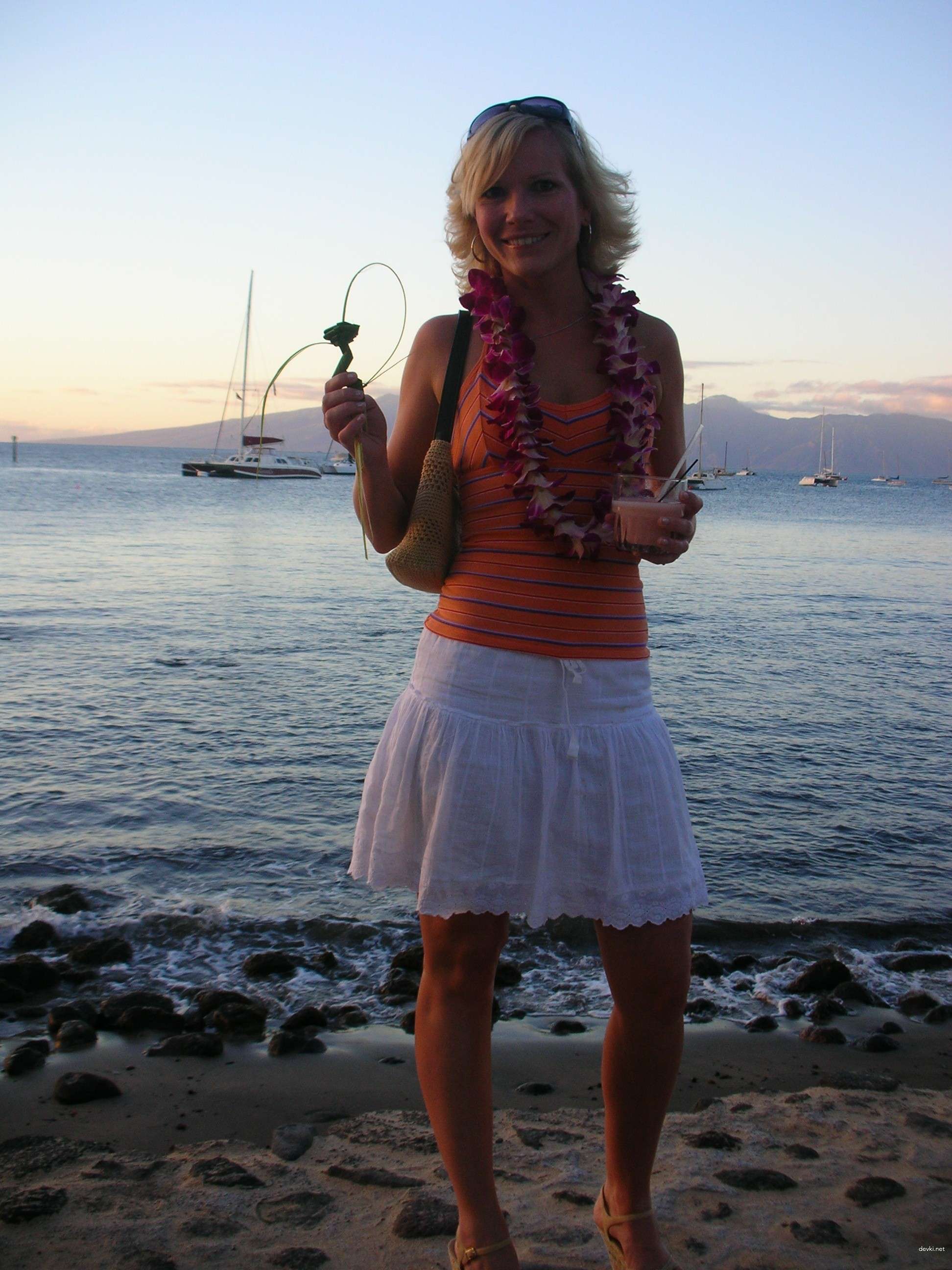 Blonde Amateur Porn: Explicit Erotic Album with Hot Photos