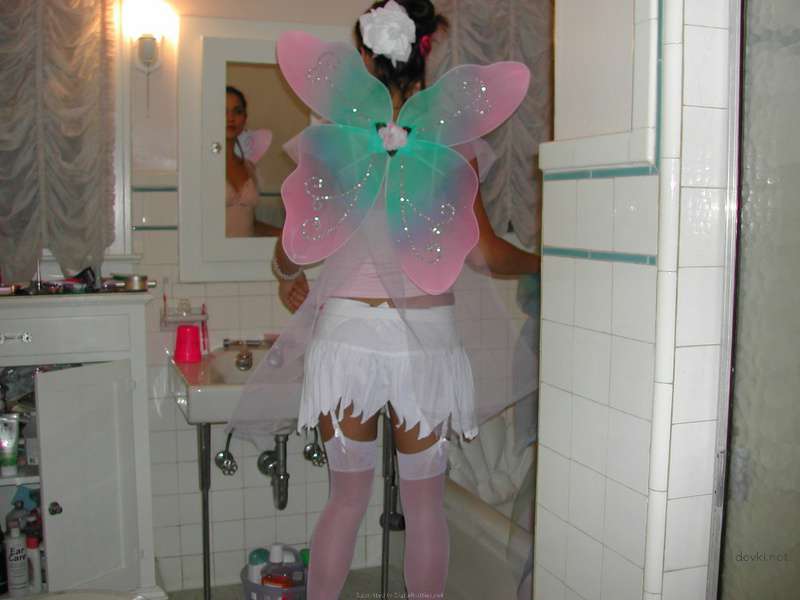 Hot Girlfriend with Perfect Ass and Tiny Tits in Amateur Porn Pic