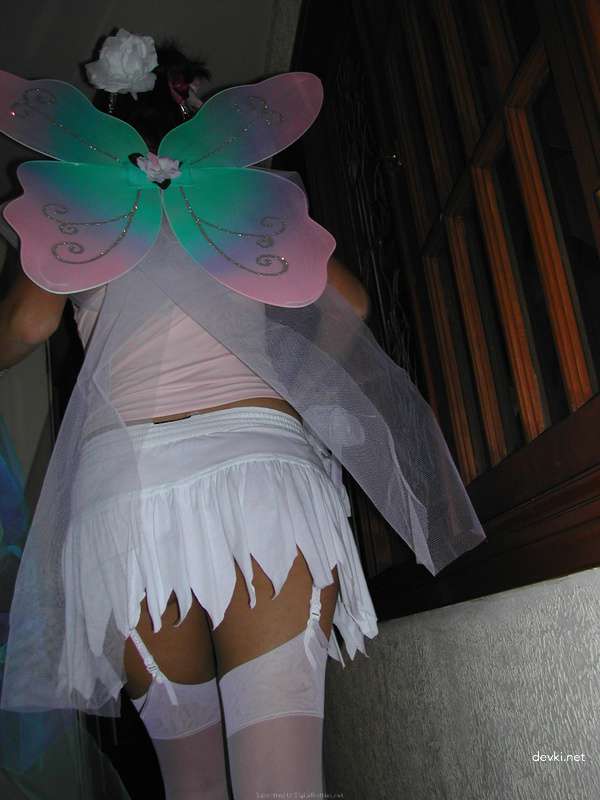 Hot Girlfriend with Perfect Ass and Tiny Tits in Amateur Porn Pic