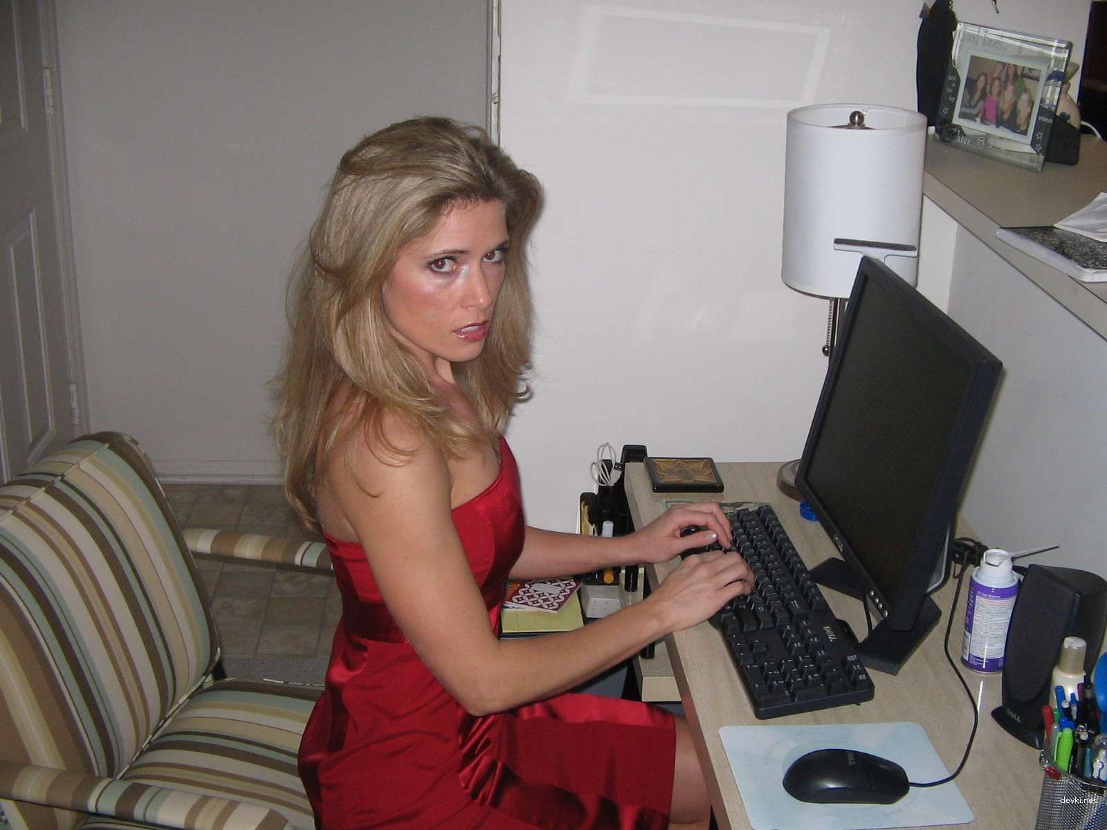 Hot Blonde's Mind-Blowing Amateur Sex Photoshoot