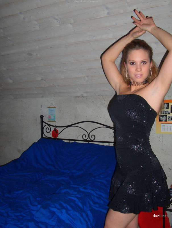 Cute Chick Sucks Cock and Gets Fucked - Amateur Porn Explicit Content